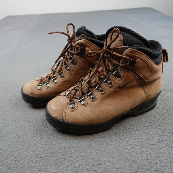 Vintage Nike ACG Boots Shoes Womens Size Brown Hiking Outdoor